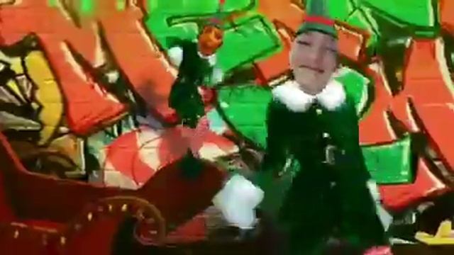 Elf yourself funny vid - elves dancing!! смотреть онлайн