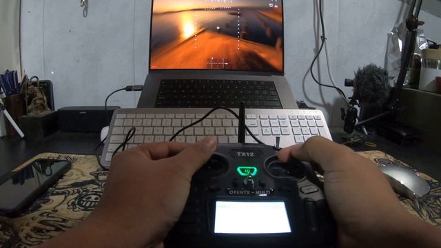 Litoff Simulator fpv drone on macbook (POV) смотреть онлайн