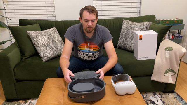 Apple Vision Pro Spigen Case Unboxing and Review смотреть онлайн