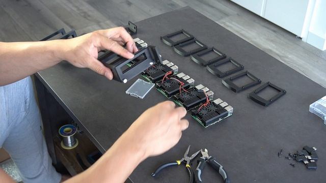 Raspberry Pi 4 1U rack-mount смотреть онлайн