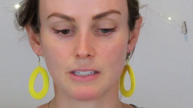 MAC Face + Body vs. GLOSSIER Perfecting Skin Tint | Application + Review смотреть онлайн
