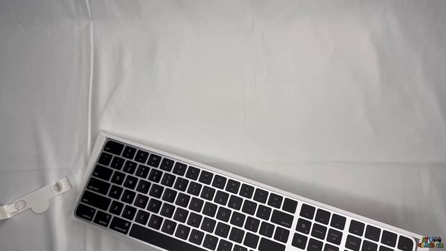 Apple Magic Keyboard with Touch ID Unboxing 4K - First Impression 2022 смотреть онлайн