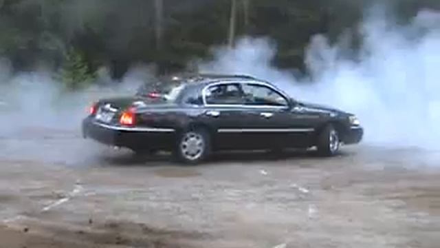 Lincoln Town Car 4.6 смотреть онлайн