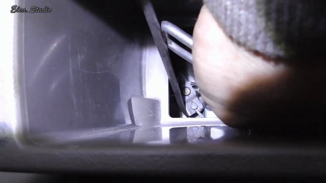 Замена тросов ручника Hyundai Tucson смотреть онлайн