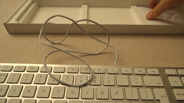 Apple Wired Keyboard - Unboxing смотреть онлайн