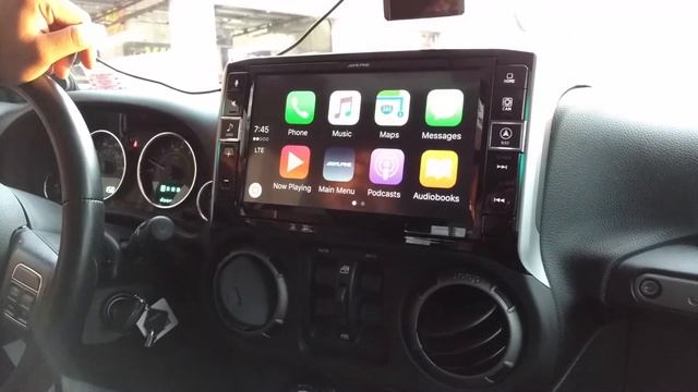 2013 Jeep Wrangler Alpine 9" In-Dash Radio w/Apple CarPlay Installed смотреть онлайн