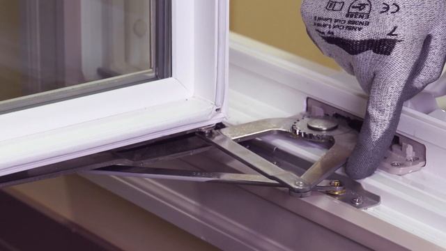 How To: Adjust a Hinged Casement Window смотреть онлайн