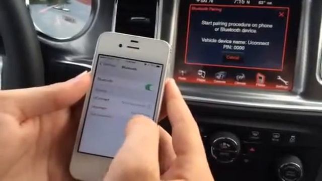 2014 8.4A uConnect Phone Pairing Demo смотреть онлайн