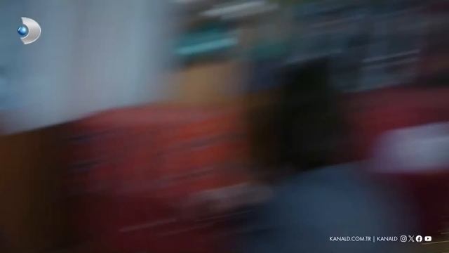 Hakan'dan, Mesut taklidi! | Arka Sokaklar 657. Bölüm смотреть онлайн