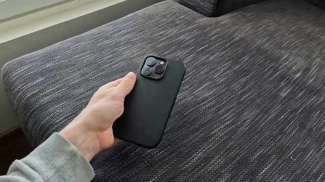 Slim and Stylish: Spigen Thin Fit Case for iPhone 14 Pro смотреть онлайн
