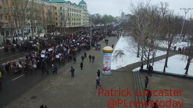 Donetsk: thousands of people attended anti-war rally today 2nd anniversary of Minsk Peace agreement смотреть онлайн