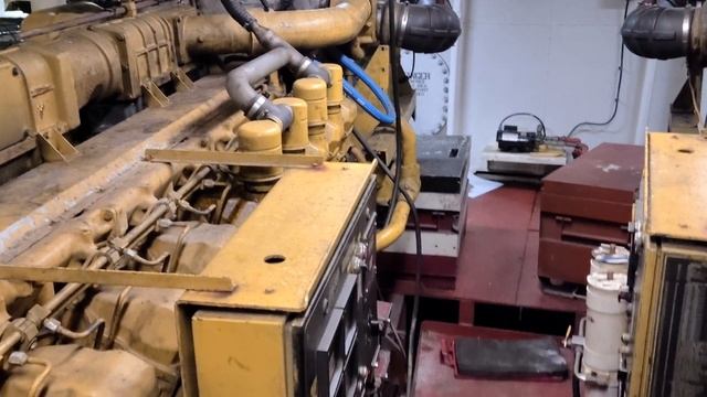 Double Caterpillar 3516B start-up смотреть онлайн