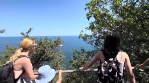 ВЛОГ Шоппимся в КРЫМУ в Рыбачьем / Едем на экскурсию УТЁС КАРАСАН ! Дворец княгини ГАГАРИНОЙ !