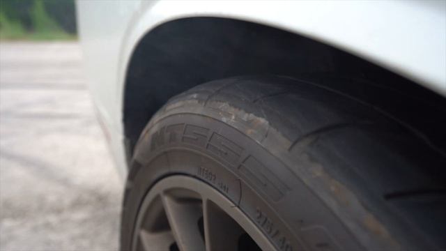 This Hellcat Is Crazy! - Donuts & Drifting Dodge Challenger Hellcat смотреть онлайн