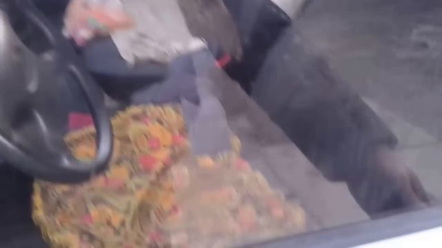 ВАЗ 2104 классика, работа родного замка двери без большой пружины смотреть онлайн