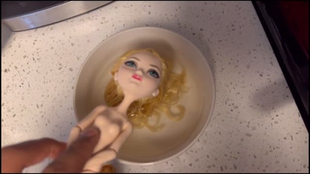 Apple White doll restoration. смотреть онлайн