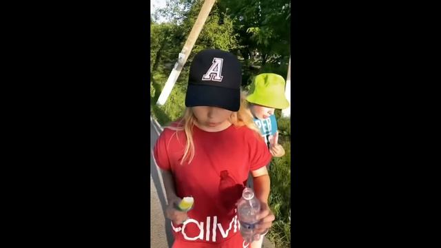 Vlog из Инстаграм mvanily / наша вечерняя прогулка по станице с собакой / мили ванили смотреть онлайн