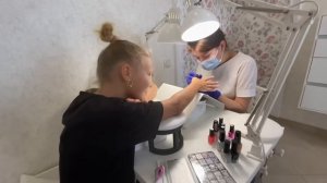 Какой маникюр сделала АЛИСОЧКА?