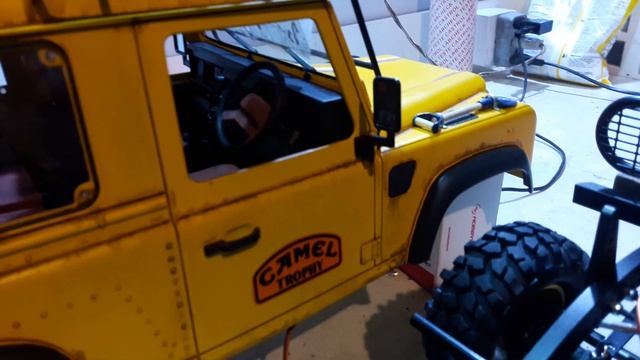 Land Rover Defender D90 Camel Trophy - 1/10 #3 - Teste de direção смотреть онлайн
