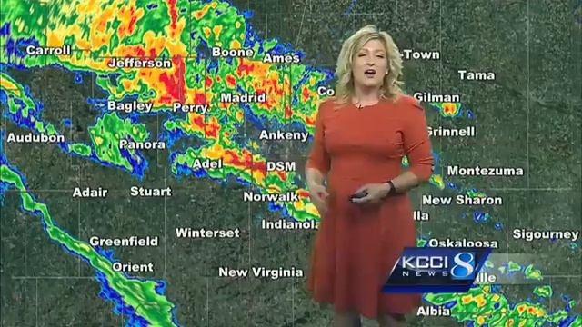 Windows 10 Upgrade Fail - KCCI meteorologist gets upgrade surprise on live TV смотреть онлайн