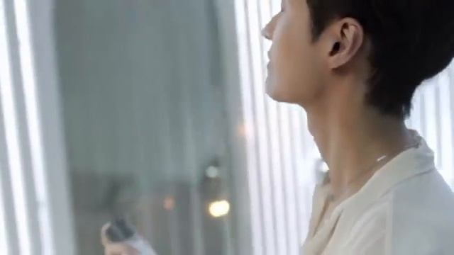 190912 Lay / Zhang Yixing MAC cosmetics weibo update смотреть онлайн