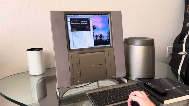 20th Anniversary Mac DEMO: boot, sound, specs смотреть онлайн