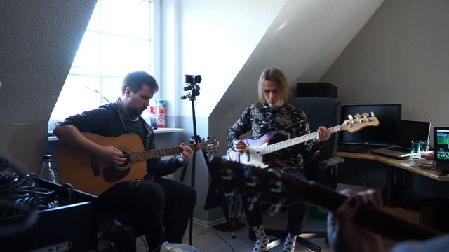 Fleetwood Mac - Dreams (Acoustic Cover) смотреть онлайн