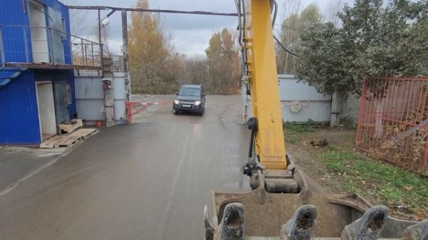 Выходные будни работа колёсного экскаватора XCMG 180.mp4