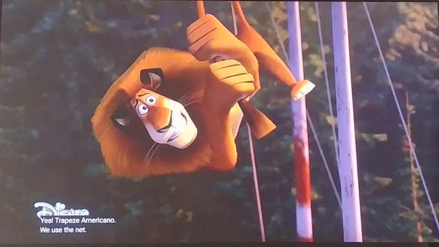 Madagascar 3: Europe's Most Wanted Alex and Gia's Funny Love Story Scene смотреть онлайн