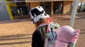 ВЛОГ Неудачная НОЧЕВКА Алисы у Бабули! Шоппинг в Сочи! @MiliVanilly