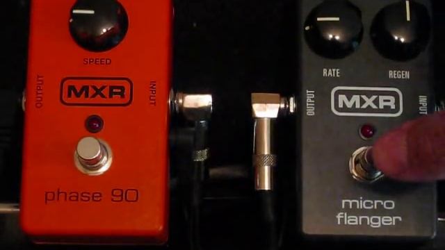 Flanger vs Phaser - what's the difference? смотреть онлайн