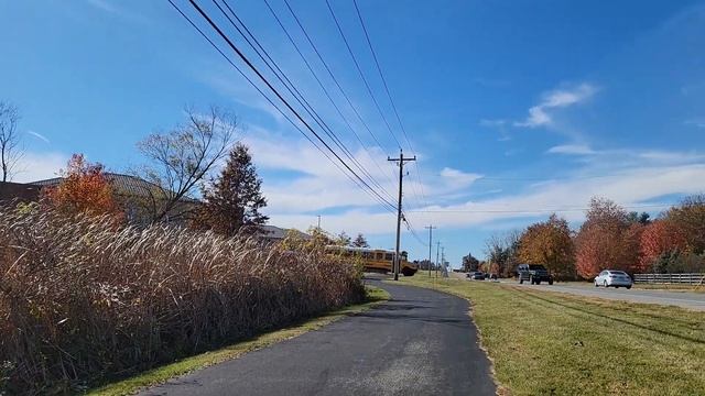School Buses Leaving Olentangy Orange High School смотреть онлайн