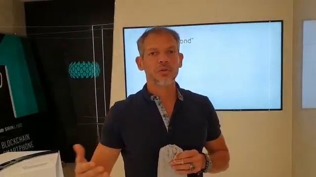 EXCLUSIVE! смотреть онлайн