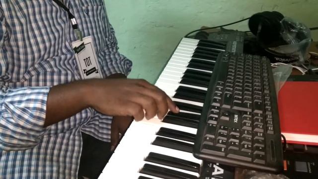 Indian Harmonium in logic pro x with midi keyboard смотреть онлайн