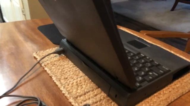 Apple Macintosh PowerBook 550c demo смотреть онлайн