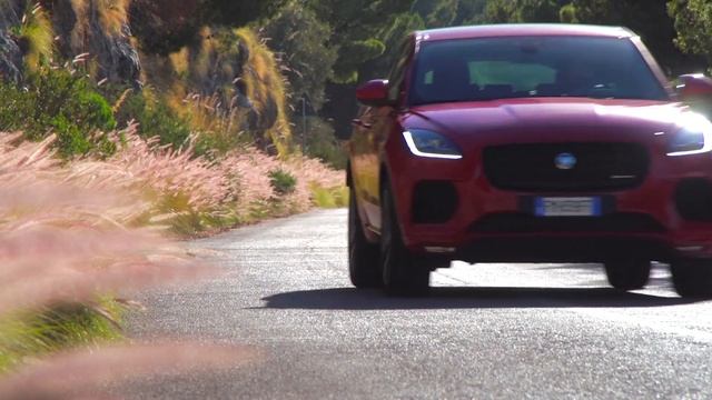 Jaguar E-Pace | è piccola, ma ha già gli artigli смотреть онлайн