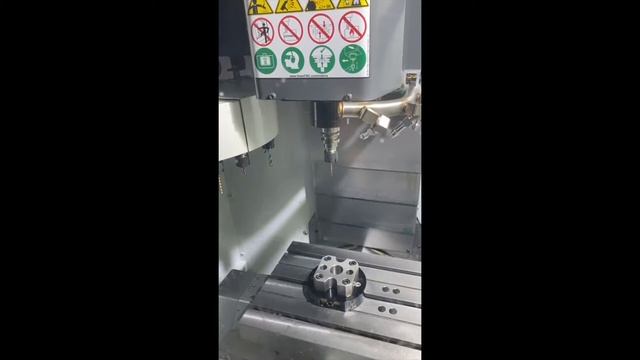 CNC Machines - 2019 Haas CM1 #8425 смотреть онлайн