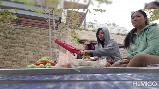 Part#1 Eating apple with my 2 sissylab bhel and bibeth d vlogs.. смотреть онлайн