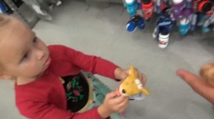 ВЛОГ Я катаюсь за рулём на нашей новой машине!