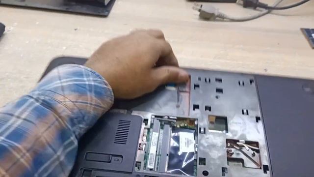 Hp Laptop Not Turning On Charging light blinking Solution смотреть онлайн