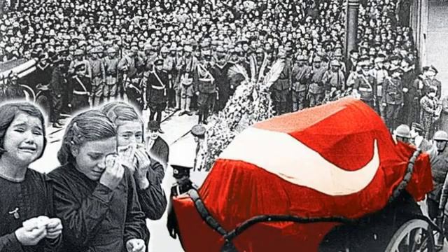 saat dokuzu beş geçe atam Dolmabahçe'de смотреть онлайн