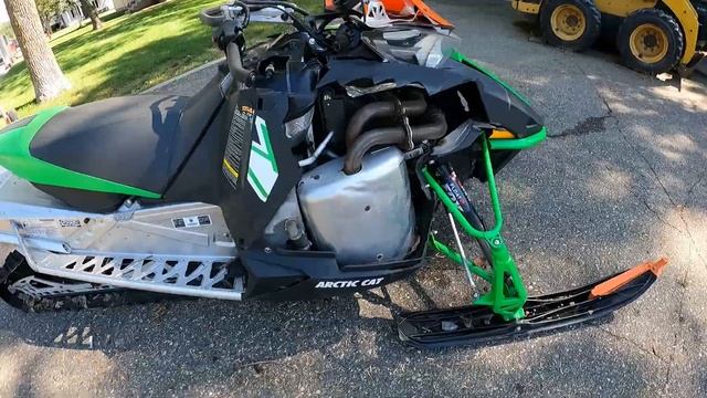 2012 ARCTIC CAT XF 1100 141 SNO PRO WALK AROUND AND START UP смотреть онлайн