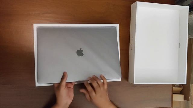MacBook Pro 2020 Unboxing смотреть онлайн
