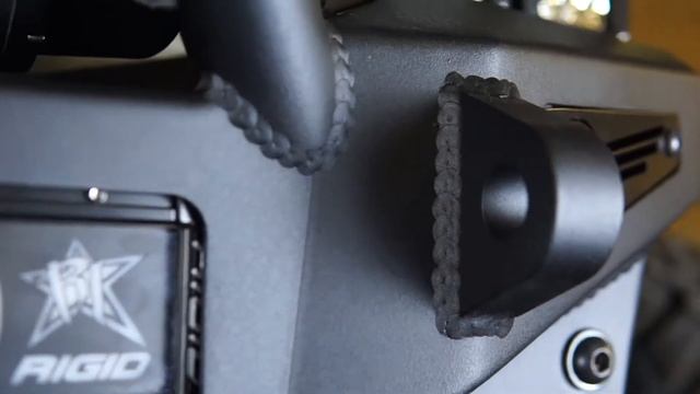 Jeep Wrangler JL Rock Fighter - Stubby style stinger winch front bumper смотреть онлайн