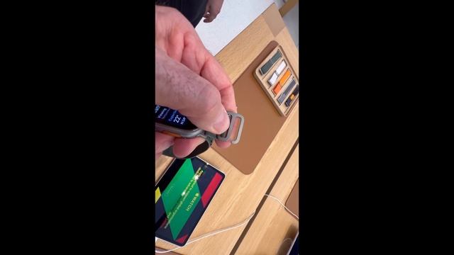 Apple Watch Ultra Review - Fraying Bands смотреть онлайн