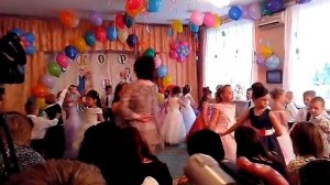 Выпускной вальс в детском саду
