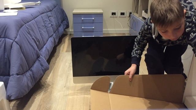 UNBOXING IMAC 21'5 4K ITA смотреть онлайн
