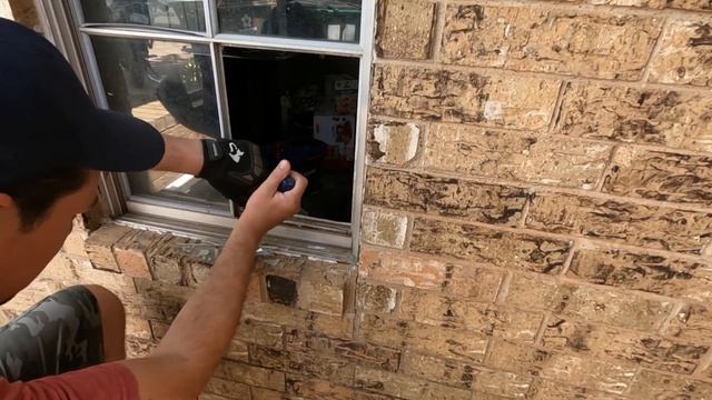 $7 Window Pane Repair смотреть онлайн