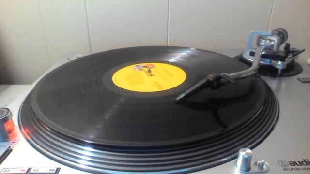 Trying Girls Out - The Persuaders смотреть онлайн