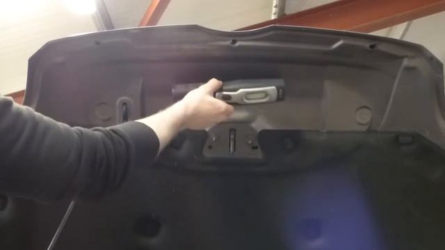 $10 Vs. $100 Rechargeable Work Light - Tool Review смотреть онлайн